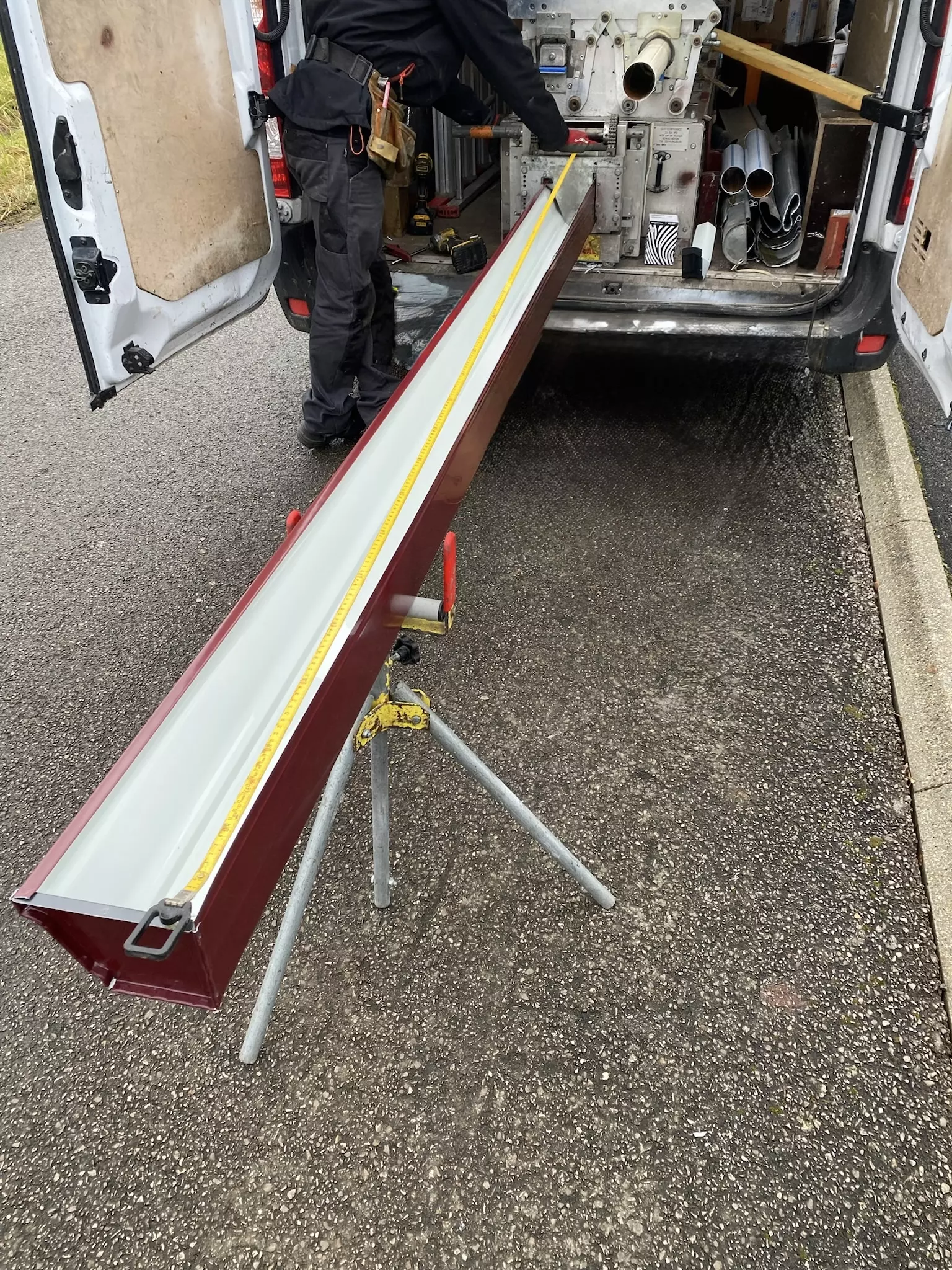 Vu d'un cache moineau en cours de façonnage